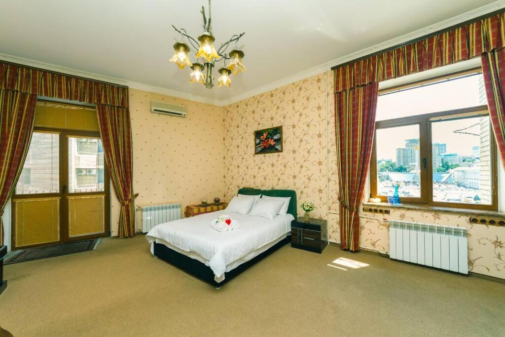 Apartment With View On Inpedendence Square Khreshchatyk Kiew Exterior foto